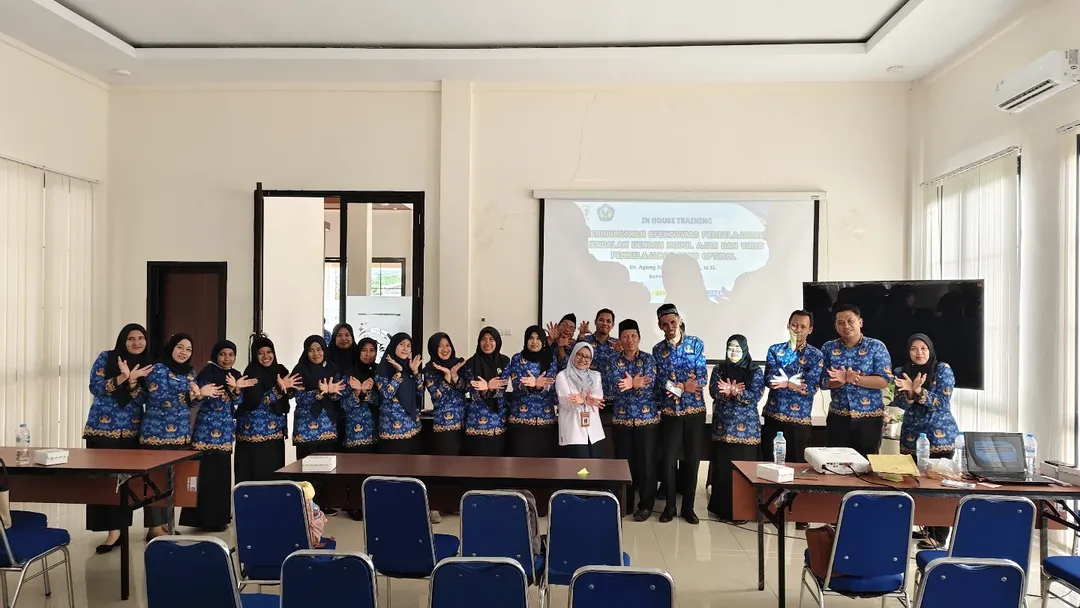 SMKN 3 Bangkalan menyelenggarakan kegiatan In House Training (IHT) Meningkatkan Efektivitas Pembelajaran Mendalam